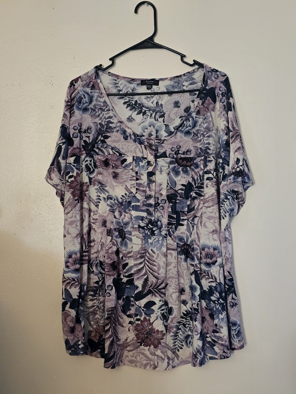 Cocomo Women's 3X Lavender and Navy Floral V-Neck Tunic